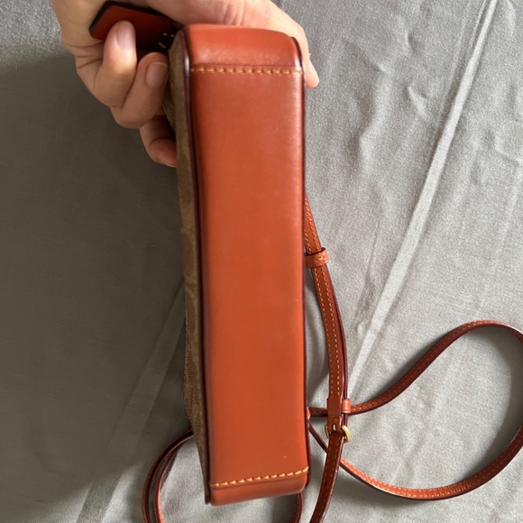 Coach Kira Crossbody Signature Canvas - Picture 5 of 7